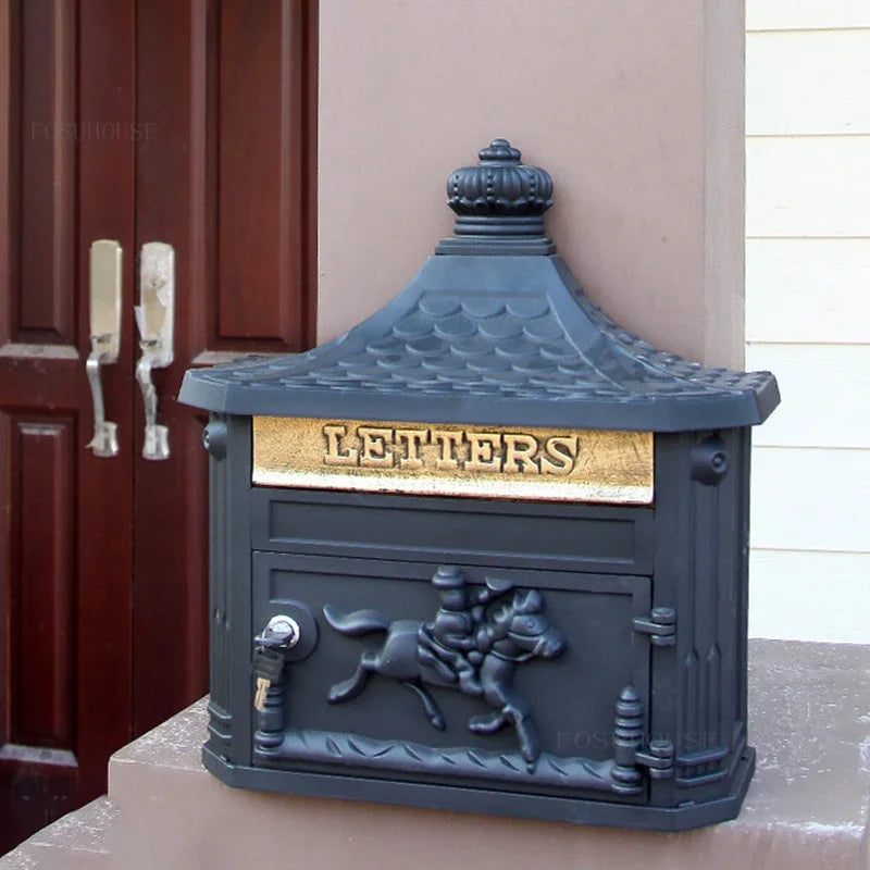 Retro Lockable Mailbox for Villa or Home Black