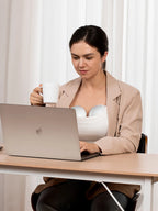 Ultra-Silent Wearable Breast Pump – Portable, Rechargeable, Hands-Free Design (Model 8111)