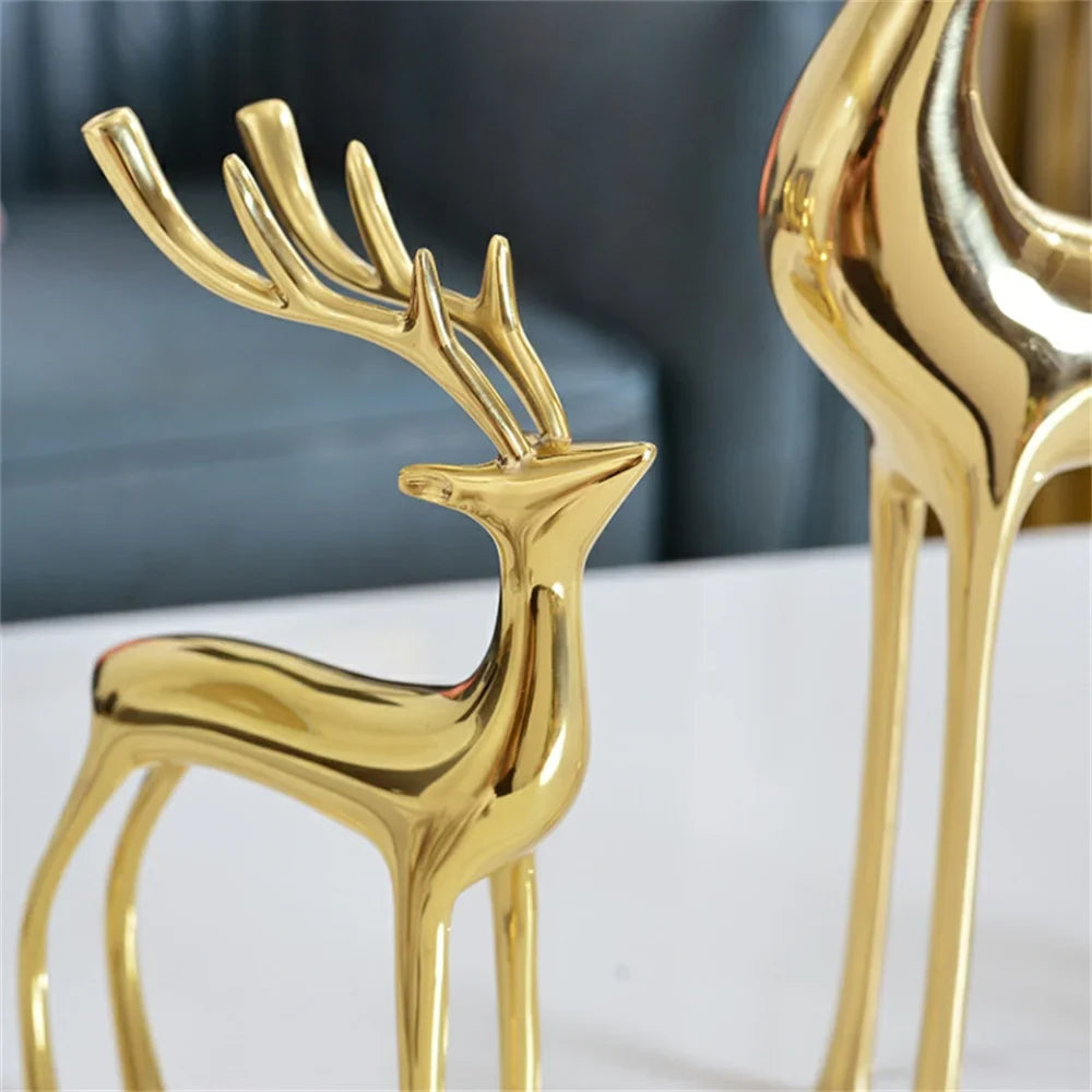 Light Luxury Copper Elk Figurine – Desktop Decoration Gift